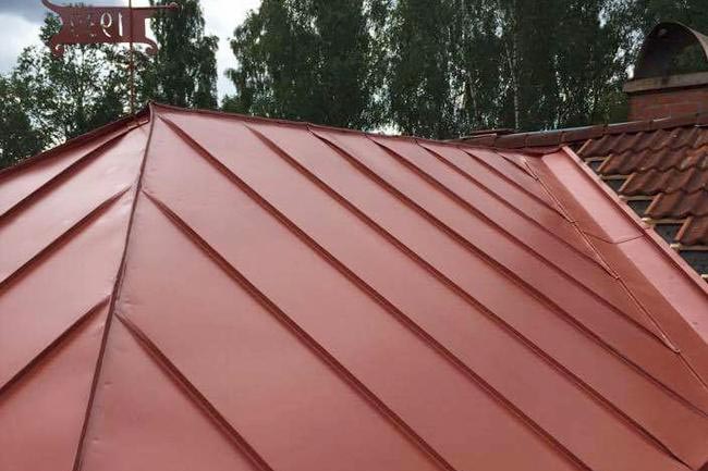 Bandtäckning på tak som är en oerhört stilfull beläggning